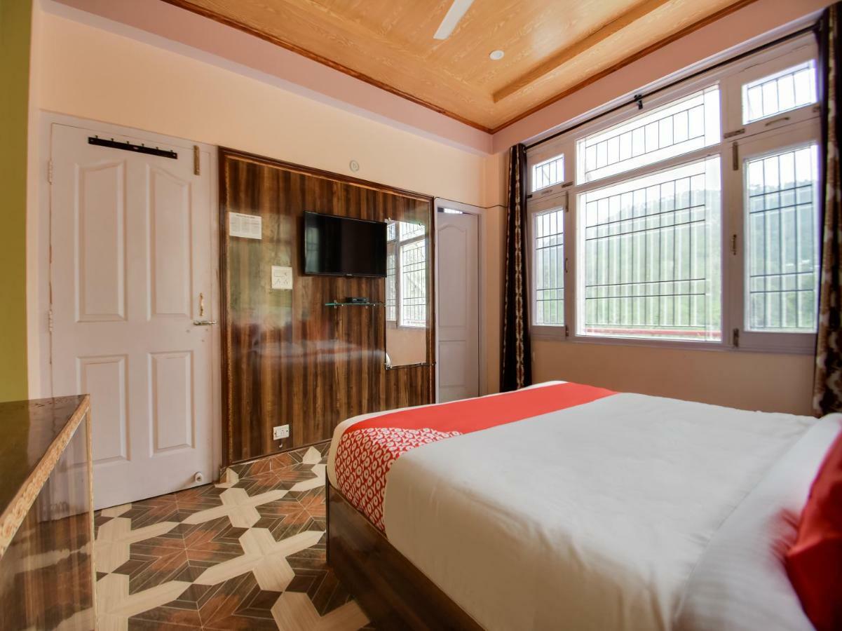 Oyo 45320 Hotel Mars Агартала Екстер'єр фото
